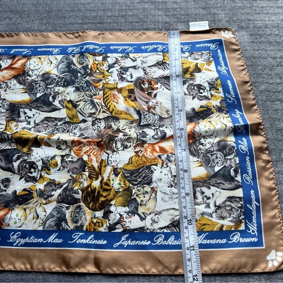 VTG Ralph Marlin & Co 1996 100% Silk Scarf Cat Novelty Print Cat Lady Classic - Picture 9 of 16
